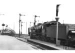38 2650 vom Bw Köln-Deutzerfeld wartet auf Ausfahrt in Köln Hbf. (1932) <i>Foto: RVM</i>