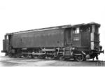 Die 1927 von der Maschinenfabrik Esslingen/MAN entwickelte Diesellok V 32 01 mit pneumatischer Kraftübertragung. Trotz zweijähriger Erprobungszeit bewährte sich die 1929 in Dienst gestellte Lok nie. Sie wurde der Rbd Stuttgart zugeteilt und 1930 in V 120 001 umgezeichnet und bereits 1933 ausgemustert. (1927) <i>Foto: RVM</i>