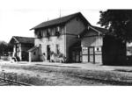 Das Empfangsgebäude des Bahnhofs Denklingen (Schwab) an der "Fuchstalbahn" Landsberg/Lech - Schongau. (1934) <i>Foto: RVM</i>