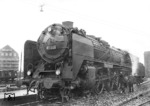 Die fabrikneue 01 025 des Bw Erfurt P wartet im Vorfeld des Berlin Anhalter Bahnhofs auf neue Aufgaben. (1928) <i>Foto: RVM</i>