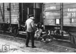 Einrad-Wagenschieber der ILO-Werke aus Pinneberg. Da die Erfindung bei der Reichsbahn keine große Beachtung fand, versuchten die ILO-Werke nach dem Krieg einen zweiten Anlauf auf der Deutschen Industrie-Messe 1954 in Hannover. Aber auch bei der DB kam der Wagenschieber nicht zum dauerhaften Einsatz. (1937) <i>Foto: RVM</i>