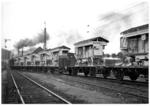 Ein Zug mit Dreschmaschinen der Fa. Hummel & Söhne verlässt den Rangierbahnhof von Ulm. (1938) <i>Foto: RVM (Wohlfarth)</i>