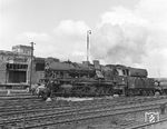 50 4029 (ex 50 980) fährt mit einem Güterzug durch Bremen Hbf. (16.05.1961) <i>Foto: Joachim Claus</i>