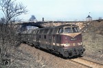 118 345-8 passiert vor dem Schnellzug Berlin - Karl-Marx-Stadt (Chemnitz) diese schöne Steinbogenbrücke bei Altmittweida.  (09.03.1977) <i>Foto: Peter Schiffer</i>