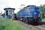 Einfahrt des BZA-Messzuges Dsts 88617 mit 110 429 in Wickrath. (08.06.1983) <i>Foto: Wolfgang Bügel</i>