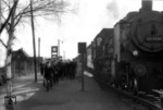 38 1941 mit einem Personenzug in Selm-Beifang (Strecke Coesfeld - Lünen). (03.1951) <i>Foto: Slg. Eisenbahnstiftung</i>