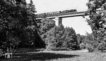 Eine unbekannte 050 überquert mit N 3727 nach Crailsheim das Tullauer Viadukt. (14.09.1973) <i>Foto: Dr. Thomas Obst</i>
