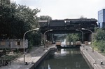 01 0535 überquert vor D 1333 (Hamburg - Berlin) eine Kanalbrücke in Berlin-Tiergarten. (29.07.1973) <i>Foto: Peter Schiffer</i>