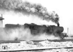 Eine unbekannte 52 verlässt den Bahnhof Minsk. (1943) <i>Foto: RVM</i>