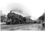56 2895 passiert mit einem Güterzug auf der Rollbahn Hamburg - Bremen - Münster - Ruhr den Posten 103 bei Natrup-Hagen. (1928) <i>Foto: Rudolf Kreutzer</i>
