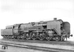 05 003 im Fotografieranstrich nach dem Umbau in Regelbauform im Werk der BLW Henningsdorf. (Ein Hinweis in eigener Sache: Aufgrund der außerordentlichen Schärfe der Originalvorlagen können alle Aufnahmen der 05 003 im Format bis 50x75 cm bestellt werden.) (1944) <i>Foto: Slg. Tiemann</i>