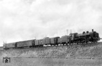 17 284 enteilt vor D 325 (Kurswagenzubringer zu FD 225) einem aufziehenden Gewitter zwischen Hochdahl und Gruiten, in der Nähe des heutigen Haltepunktes Hochdahl-Millrath. (20.04.1935) <i>Foto: DLA Darmstadt</i>
