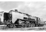 Die bei der Fa. Henschel entwickelte Baureihe 45 war die stärkste deutsche Dampflok mit einer Leistung von 2800 PS. Das Bild zeigt die fabrikneue 45 002 im Bw Offenburg. (20.07.1937) <i>Foto: DLA Darmstadt</i>
