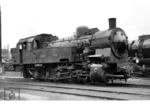 Insgesamt 21 Exemplare der pr. T 16.1 (DRG Baureihe 94.5) erhielt die französische Nordbahn und bezeichnete sie als 5.505 - 5.525. Die SNCF zeichnete sie später in 2-050 TB 5-25 um. Das Bild zeigt Lok 5.513 der franz. Nordbahn im Depot Lille-Tourcouing. (1931) <i>Foto: Hermann Maey</i>
