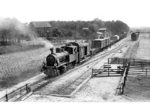 91 1946 rangiert vor einem Nahgüterzug im Bahnhof Thürkow, einem typischen Dorfbahnhof an der eingleisigen Strecke Teterow - Gnoien. (13.07.1929) <i>Foto: DLA Darmstadt</i>