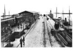 Unmittelbar am Bahnhof Norddeich Mole gelangt man zu den Fähren nach Norderney und Juist.  (1932) <i>Foto: RVM</i>