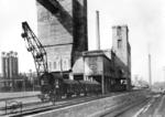 Die Zechen Hannover und Hannibal in Bochum wurden 1899 nach der Übernahme durch Krupp zur Zeche Hannover-Hannibal vereinigt. In den dreißiger Jahren des letzten Jahrhunderts förderte die Zeche bis zu 2.300.000 t Steinkohle jährlich. Die Zeche Hannibal war die letzte Bochumer Zeche und schloss am 31. März 1973. (1934) <i>Foto: RVM</i>