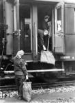Wagenreinigerin am Anhalter Bahnhof in Berlin. (1942) <i>Foto: RVM (Ittenbach)</i>