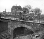 Brückenbelastungstest mittels zweier Dampfwalzen an der Strecke Dülmen - Münster. (1951) <i>Foto: Willi Marotz</i>