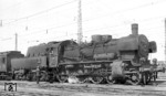 38 2189 vom Bw Hanau wartet im Vorfeld des Frankfurter Hauptbahnhofs auf den nächsten Einsatz. (1958) <i>Foto: Ron Amberger</i>