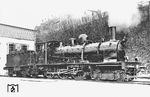 Porträtaufnahme der 38 7001 in ihrer Heimat-Dienststelle Bw Waldshut. Die Dampflokomotiven der Gattung IV e der Badischen Staatseisenbahnen wurden von der Elsässischen Maschinenbau-Gesellschaft Grafenstaden konstruiert, die 1894 auch die ersten acht Exemplare auslieferte. Es waren die ersten Lokomotiven mit der Achsfolge 2'C in Deutschland. Weitere 75 Lokomotiven wurden bis 1901 von der Maschinenbau-Gesellschaft Karlsruhe gebaut. Die Deutsche Reichsbahn übernahm 1925 noch 35 Exemplare als Baureihe 38.70; sie erhielten – nach Lieferserien gruppiert – die Betriebsnummern 38 7001 – 38 7007, 38 7021 – 38 7025, 38 7031 – 38 7034, 38 7041 – 38 7046 und 38 7061 – 38 7073. Alle Maschinen wurden bis 1932 ausgemustert.  (1929) <i>Foto: DLA Darmstadt (Maey)</i>