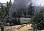 95 0009-1 donnert vor P 18003 nach Sonneberg durch den Thüringer Wald bei Schmiedefeld. (19.04.1978) <i>Foto: Peter Schiffer</i>