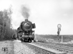 44 1374 vor Dg 6705 bei Schwäbisch-Hall Hessental. (22.04.1967) <i>Foto: Wolfgang Bügel</i>