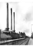 Unbekannte Kraftwerksanlage in Oberschlesien. Beachtenswert ist auch das extrem hohe Ausfahrsignal (rechts). (1930) <i>Foto: RVM</i>