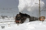 86 346 verlässt mit einem Sonderzug den Bahnhof Amstetten. Rechts der WEG-Triebwagen T 05. (18.02.1978) <i>Foto: Peter Schiffer</i>