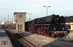 01 0525-4 läuft vor P 3025 (Leipzig - Saalfeld) in Gera Hbf ein. (10.10.1978) <i>Foto: Peter Schiffer</i>