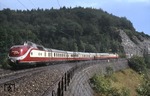 601 016 rollt als IC 160 "Präsident" (München - Ludwigshafen) auf der Geislinger Steige talwärts. (06.09.1978) <i>Foto: Peter Schiffer</i>