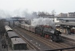 01 1511-3 (01 511) vor Gex 2650 )Gepäck- und Expreßgut-Zug) in Berlin-Ostkreuz. (04.04.1979) <i>Foto: Peter Schiffer</i>