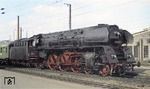 Die aus 01 174 umgebaute 01 0501-5 (01 501) wartet vor D 199 im Bahnhof Bebra auf Ausfahrt. (29.03.1973) <i>Foto: Wolfgang Bügel</i>