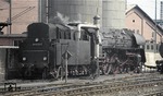 Jahrelang waren die Erfurter 01.5 zu Gast in Bebra, hier die aus 01 162 umgebaute 01 0520-5 (01 520) beim Wassernehmen. (02.05.1971) <i>Foto: Wolfgang Bügel</i>