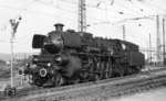 018 323-6 auf ihrer Abschiedstour durch Baden im Bahnhof Basel Badischer Bahnhof. (13.07.1969) <i>Foto: Burkhard Wollny</i>