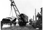 Umladung eines Schiffs von der Reichsbahn auf die Weser. (1932) <i>Foto: RVM</i>