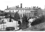 Der Bahnhof Hirschberg im Riesengebirge war Durchgangsbahnhof für die Strecke Görlitz - Hirschberg - Waldenburg, sowie Anschlußbahnhof für die Nebenbahnen nach Schreiberhau, Schmiedeberg/Landeshut und Löwenberg. (1938) <i>Foto: RVM</i>