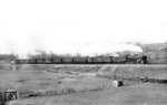 38 3074 (Bw Hagen-Eckesey) vor P 511 zwischen Wuppertal-Langerfeld und Schwelm. Auf dem Damm rechts oben verläuft die Rheinische Strecke (Wuppertaler Nordbahn). (27.02.1935) <i>Foto: DLA Darmstadt</i>