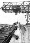 Kippvorrichtung im Hafen von (Duisburg-) Schwelgern.  (1934) <i>Foto: RVM</i>