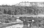 78 369 (Bw Wuppertal-Vohwinkel) überquert vor P 1078 nach Wuppertal-Oberbarmen die Wupperbrücke bei Beyenburg. Carl Bellingrodt will hier 78 360 erkannt haben, die allerdings fernab bei der Rbd Altona im Einsatz stand.  (27.09.1932) <i>Foto: DLA Darmstadt (Bellingrodt)</i>