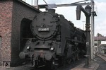 01 2050-1 vom Bw Berlin-Ostbahnhof zu Gast im Bw Helmstedt. (12.08.1971) <i>Foto: Peter Schiffer</i>
