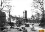 Blick aus dem Schloßgarten auf den "neuen" Stuttgarter Hauptbahnhof mit seinem 56m hohen markanten Bahnhofsturm. (1930) <i>Foto: RVM</i>