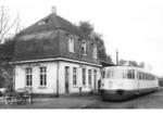 VT 137 240 (späterer VT 90 500) auf Ausflugsfahrt im Bahnhof Sanssouci auf der Strecke Menden - Neuenrade im Sauerland. (13.10.1936) <i>Foto: DLA Darmstadt</i>