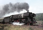 01 0530 (Bw Erfurt) vor D 207 (Paris - Berlin) auf der Steigungstrecke Bebra - Hönebach bei Ronshausen. (11.09.1971) <i>Foto: Peter Schiffer</i>