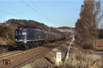 118 010 mit einem Eilzug von Würzburg nach Saarbrücken bei Grünsfeld (Gerlachsheim). (26.10.1979) <i>Foto: Peter Schiffer</i>