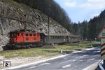 ÖBB 1145.08 (ex BBÖ 1170.108) mit einem Personenzug bei Bad Aussee.  (15.05.1979) <i>Foto: Peter Schiffer</i>