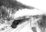 78 035 vom Bw Wuppertal-Langerfeld vor P 3531 an der Blockstelle Kastenberg zwischen Wuppertal-Rauenthal und -Ronsdorf. (30.01.1935) <i>Foto: DLA Darmstadt</i>