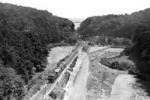 Blick von der Brücke der Reichsautobahn auf die im Angertal nach Ratingen-West talwärts fahrende 94 280 mit P 960.  (06.1937) <i>Foto: DLA Darmstadt</i>