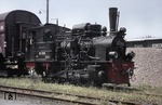 Die im Jahre 1904 bei Borsig in Berlin gebaute 99 7201 auf der 1000 mm Schmalspurbahn Mosbach - Mudau im Bahnhof Mosbach. Die Lok tat dort bis zu ihrer Ausmusterung am 10.03.1965 ihren Dienst und hat 2008 bei der Hirzbergbahn eine neue Heimat gefunden, nachdem sie zuvor in der Nähe von Passau in einem Garten gestanden hatte. (1960) <i>Foto: Oskar Bär</i>