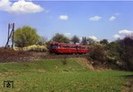 VT 95 9565 als P 2814 nahe des Schrankenpostens 130 bei Schwäbisch Hall-Hessental. (19.04.1968) <i>Foto: Heinz Hangarter</i>